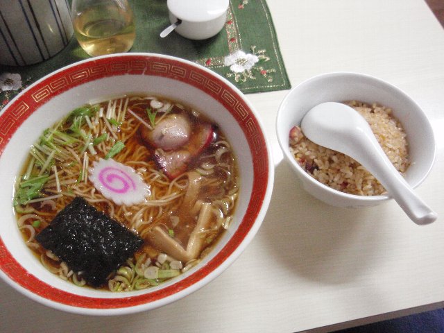 ラーメン＋半チャーハン