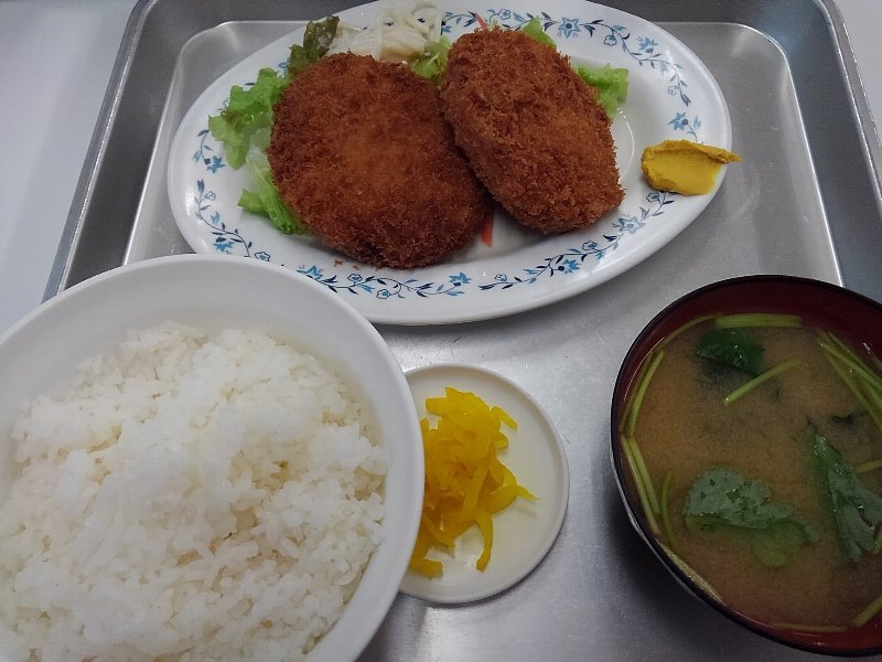 メンチカツ・コロッケ定食