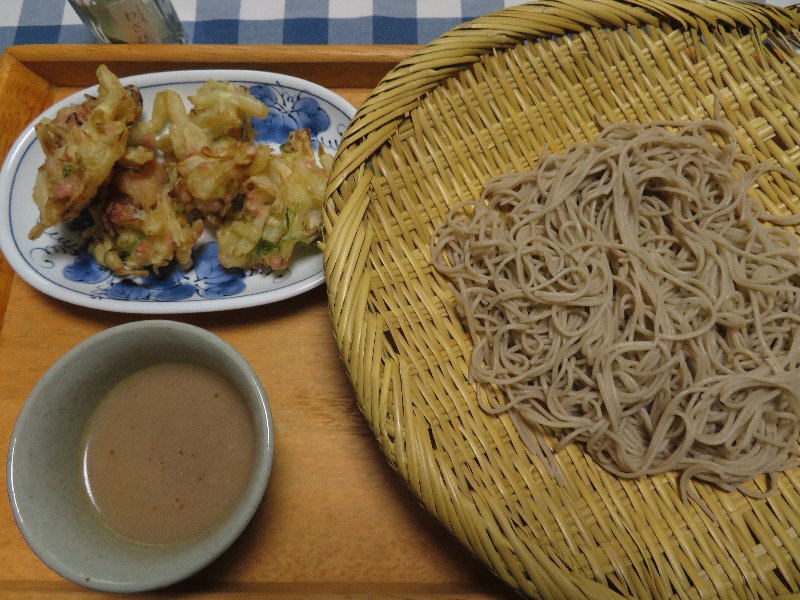 くるみそば、タコと新生姜のかき揚げ