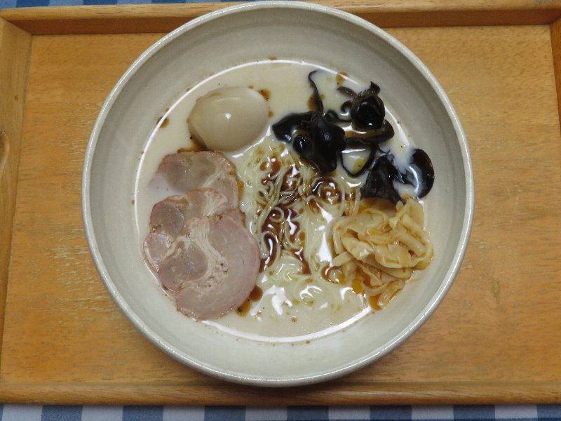 とんこつラーメン