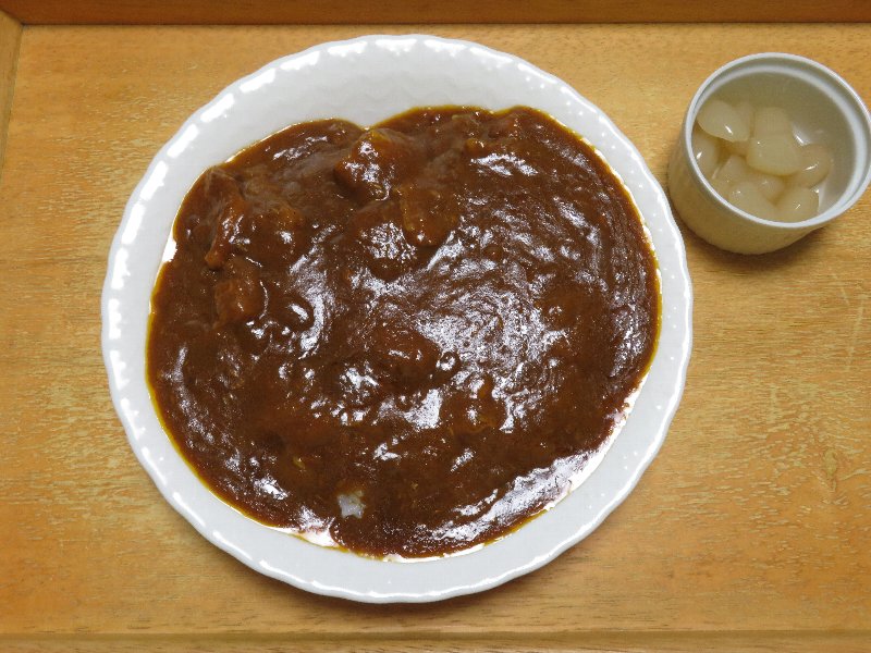 牛ばら肉の大盛りカレー
