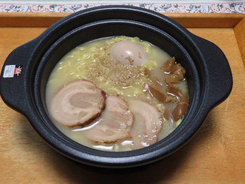 塩とんこつらーめん