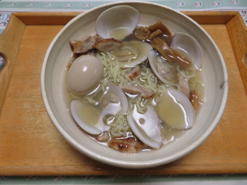 はまぐりだし塩らーめん