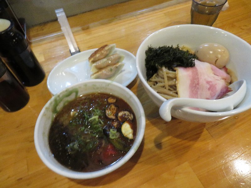 冷やし味噌つけ麺