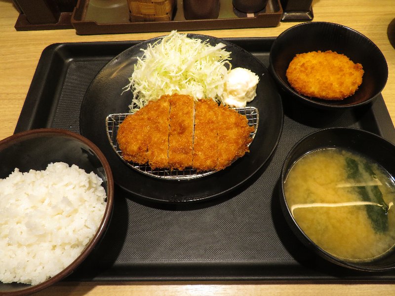 ロースかつ定食