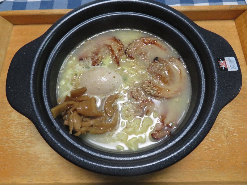 塩とんこつらーめん